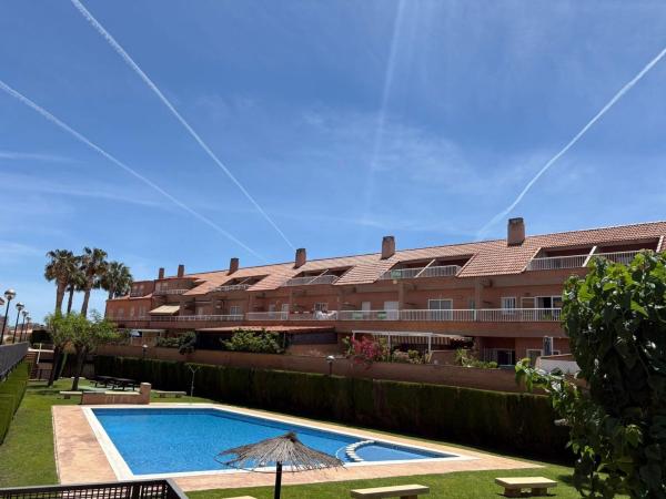 Chalet adosado en Calle Clara Campoamor, 12, Alicante Golf, Alicante / Alacant photo 1