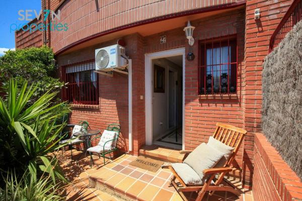 Chalet adosado en Calle de la Cherna, Cabo de las Huertas, Alicante / Alacant thumbnail 1