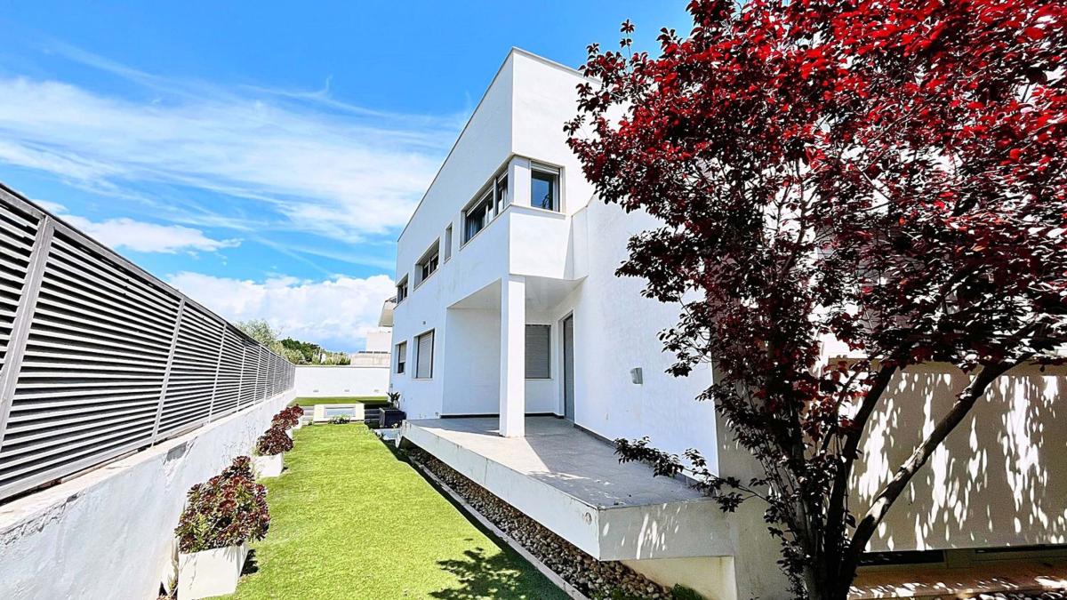 Properties for sale and rent in Spain photo 2