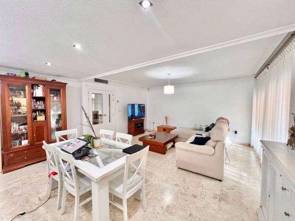 Chalet adosado en Alicante Golf, Alicante / Alacant thumbnail 1
