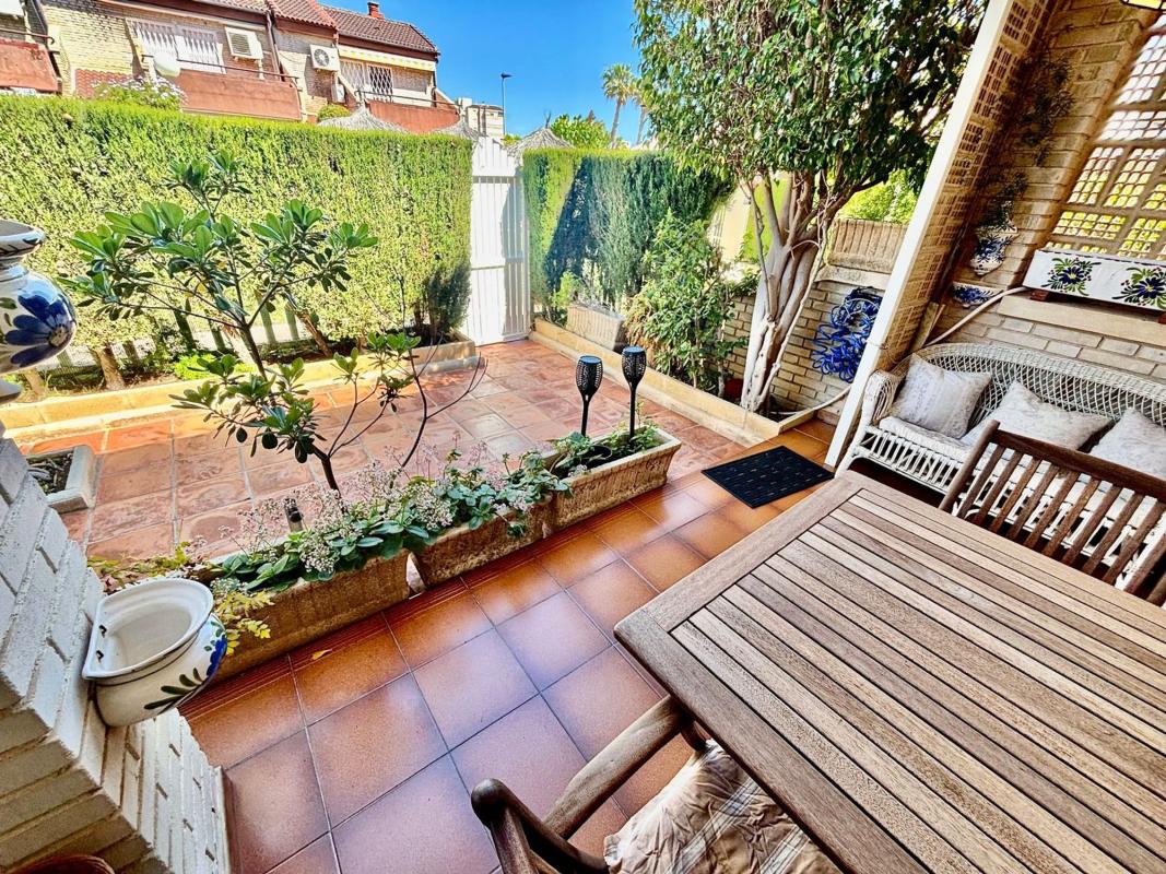 Sale of townhouse in Chalet adosado en Cabo de las Huertas, Alicante / Alacant , Alicante photo 2