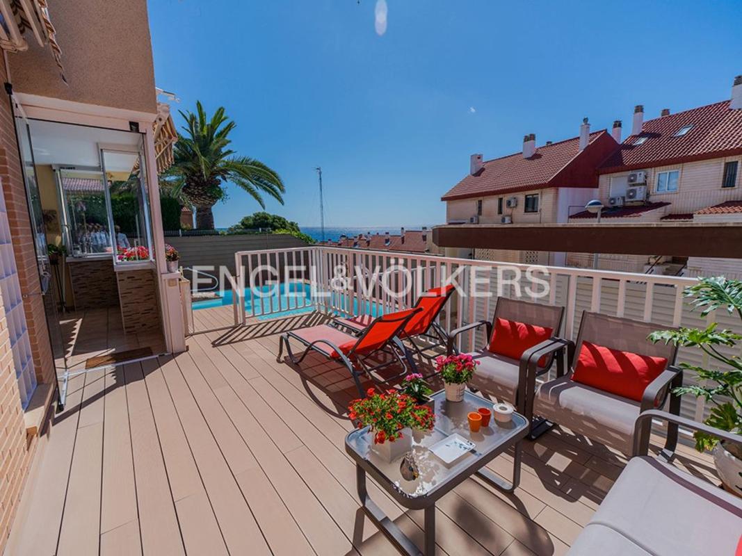 Properties for sale and rent in Spain photo 3