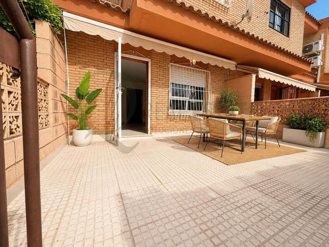 Venta de chalet adosado en Chalet adosado en Avenida de les Nacions, Playa de San Juan, Alicante / Alacant , Alicante / Alacant photo 2