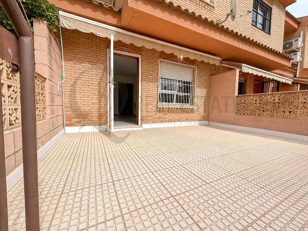 Venta de chalet adosado en Chalet adosado en Avenida de les Nacions, Playa de San Juan, Alicante / Alacant , Alicante / Alacant photo 3
