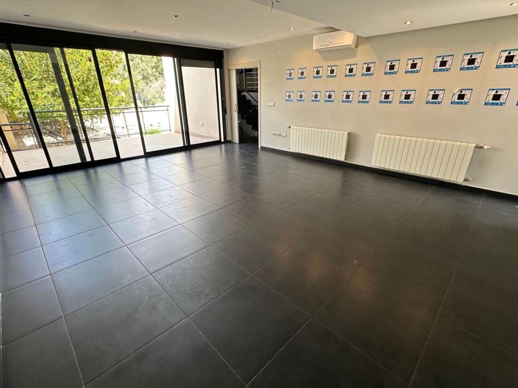 Properties for sale and rent in Spain photo 4