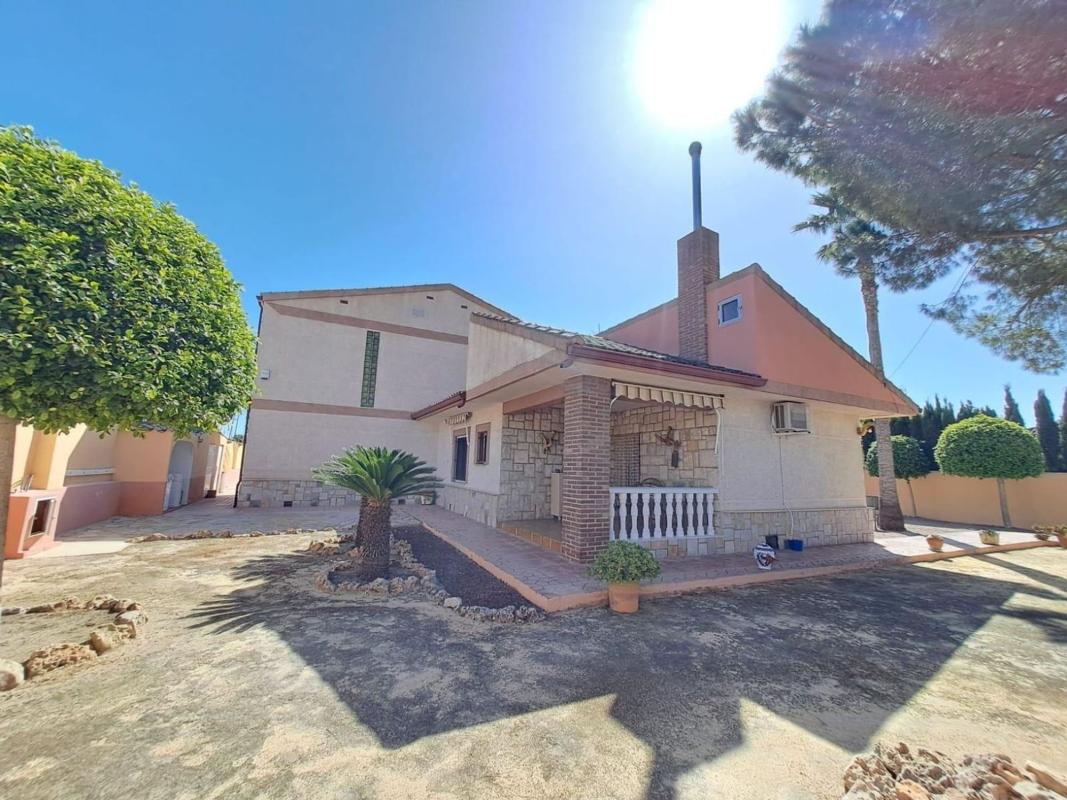 Properties for sale and rent in Spain photo 2