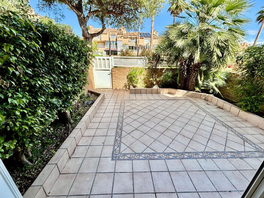 Sale of townhouse in Chalet adosado en Camino del Faro, 12, Cabo de las Huertas, Alicante / Alacant , Alicante photo 1