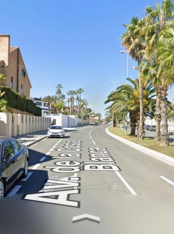 Casa o chalet independiente en Avenida de la Costa Blanca, Cabo de las Huertas, Alicante / Alacant photo 4