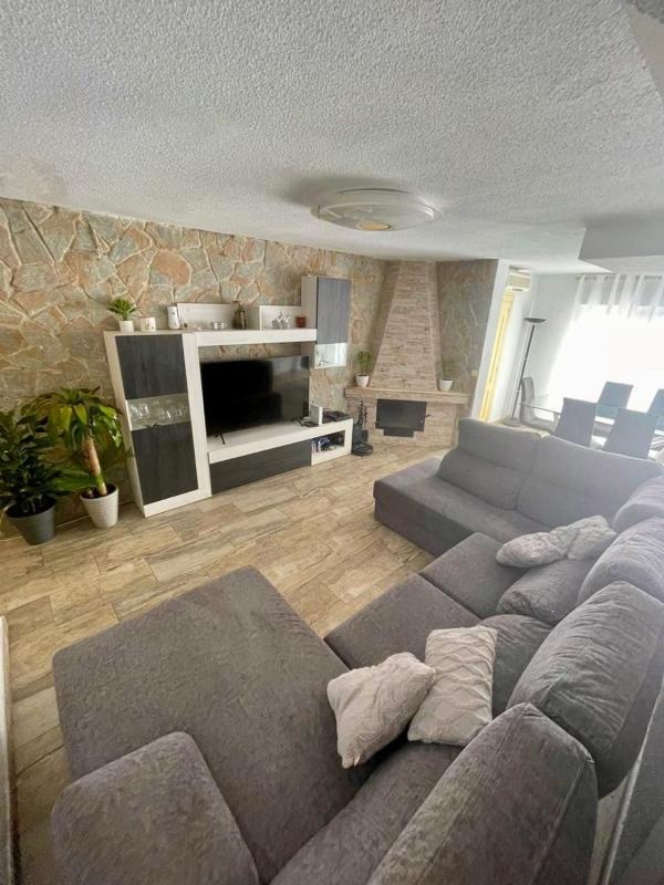 Sale of townhouse in Chalet adosado en Calle Arpón, Cabo de las Huertas, Alicante / Alacant , Alicante photo 1