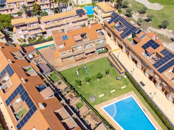 Chalet adosado en Calle Clara Campoamor s/n, Alicante Golf, Alicante / Alacant photo 4