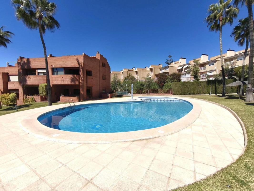 Sale of townhouse in Chalet adosado en Cabo de las Huertas, Alicante / Alacant , Alicante photo 1