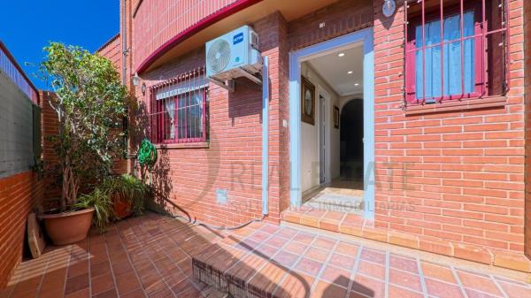 Chalet adosado en Calle de la Boga, Cabo de las Huertas, Alicante / Alacant thumbnail 1