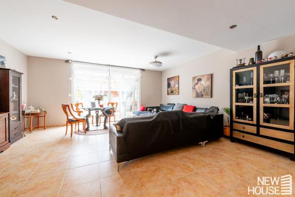 Chalet adosado en Calle Océano, Cabo de las Huertas, Alicante / Alacant thumbnail 1