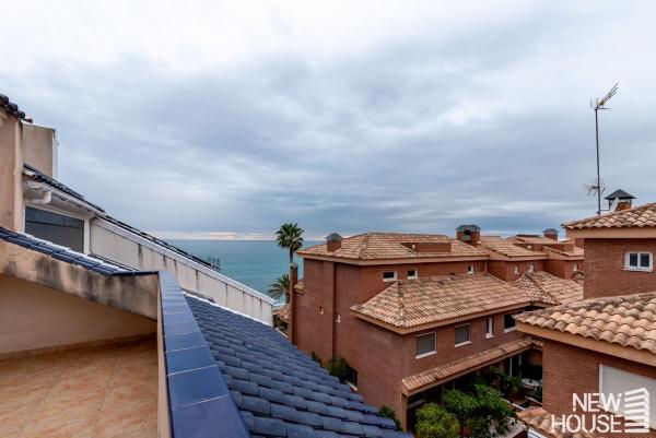 Chalet adosado en Calle Océano, Cabo de las Huertas, Alicante / Alacant thumbnail 2