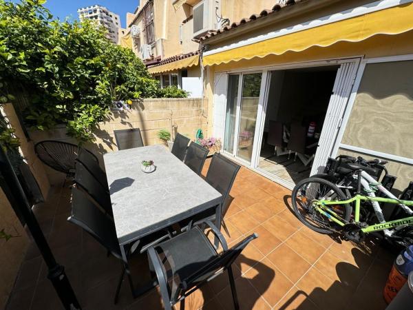 Chalet adosado en Calle Arpón, Cabo de las Huertas, Alicante / Alacant thumbnail 2