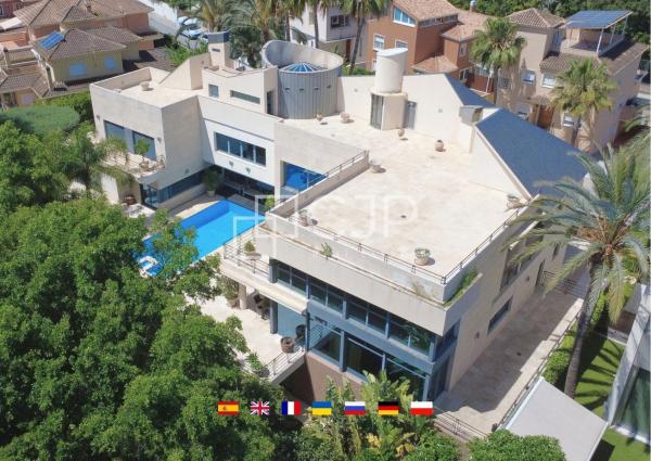 Casa o chalet independiente en Calle Enric Valor s/n, Alicante Golf, Alicante / Alacant thumbnail 1