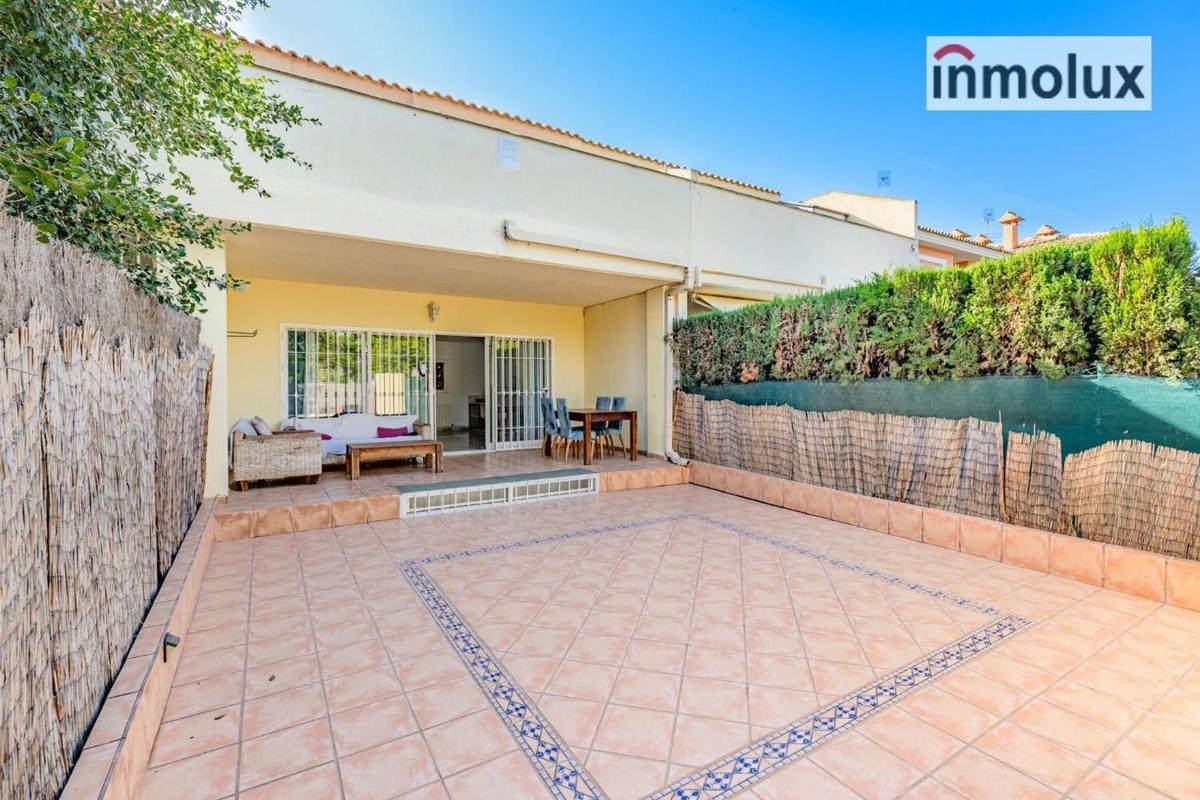 Sale of townhouse in Chalet adosado en Avenida del Locutor Vicente Hipólito, Alicante Golf, Alicante / Alacant , Alicante photo 2