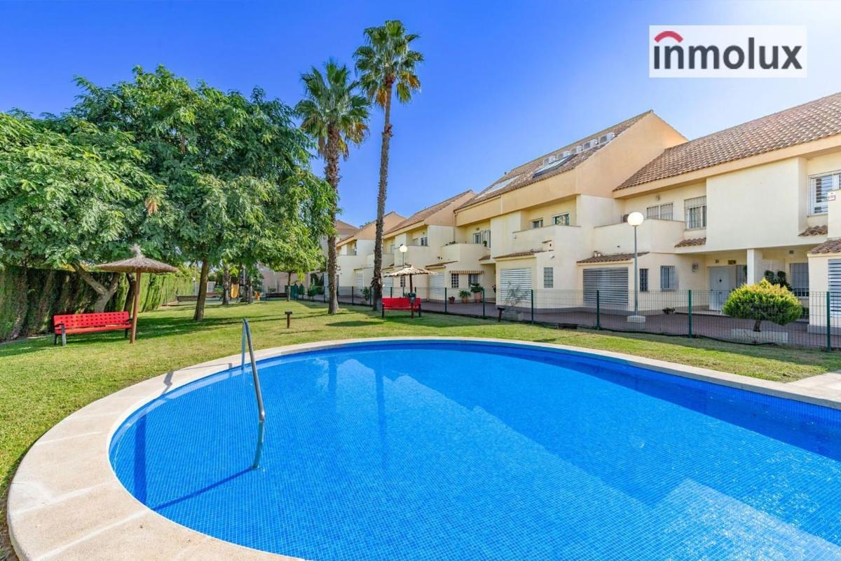 Sale of townhouse in Chalet adosado en Avenida del Locutor Vicente Hipólito, Alicante Golf, Alicante / Alacant , Alicante photo 3