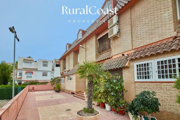Chalet pareado en Calle Trident, Cabo de las Huertas, Alicante / Alacant thumbnail 1