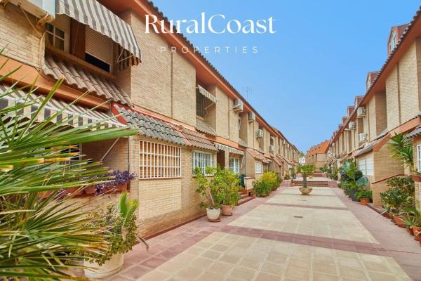 Chalet pareado en Calle Trident, Cabo de las Huertas, Alicante / Alacant thumbnail 2