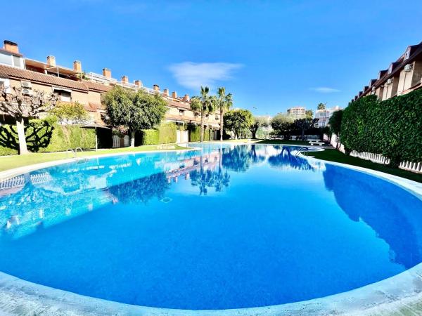Chalet adosado en Calle Trident, Cabo de las Huertas, Alicante / Alacant photo 1