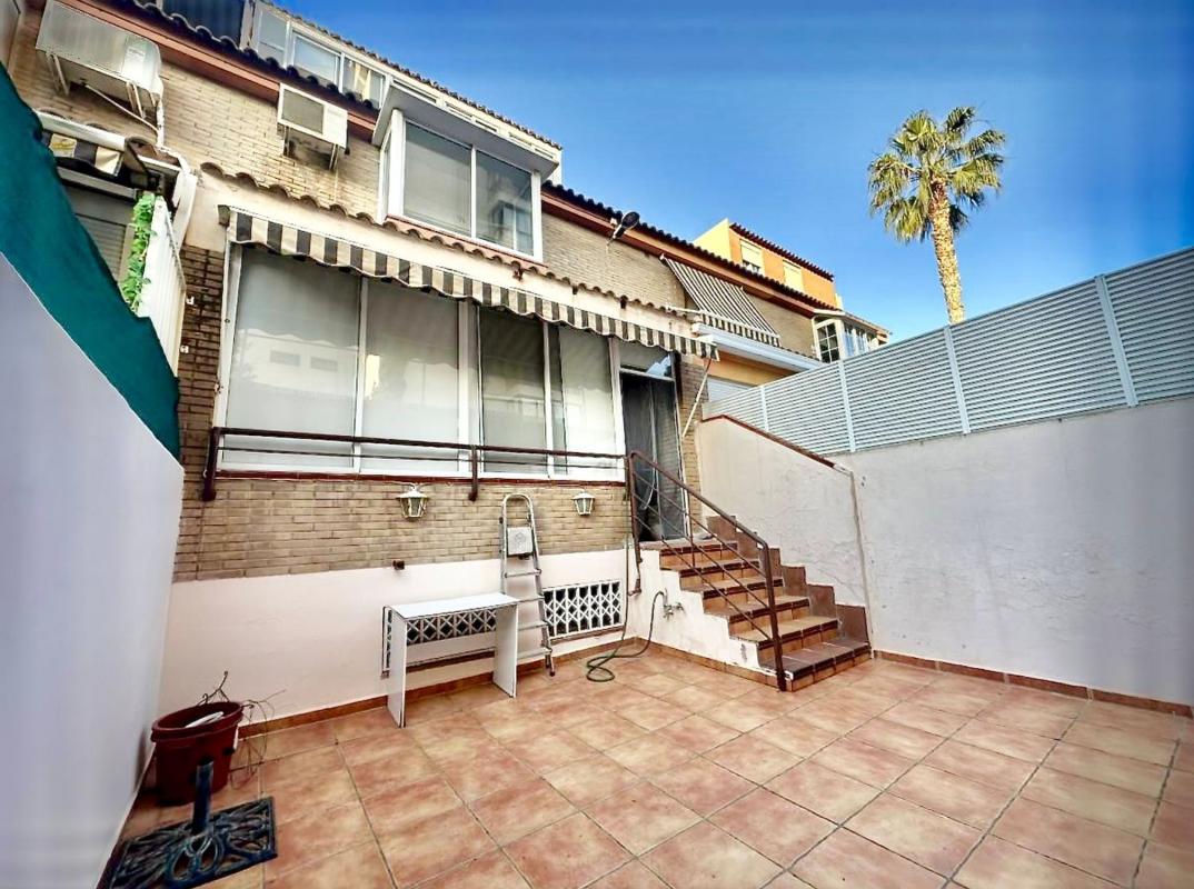 Sale of townhouse in Chalet adosado en Calle Trident, Cabo de las Huertas, Alicante / Alacant , Alicante photo 2