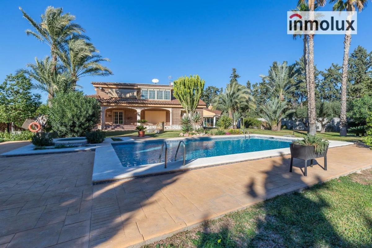 Properties for sale and rent in Spain photo 2