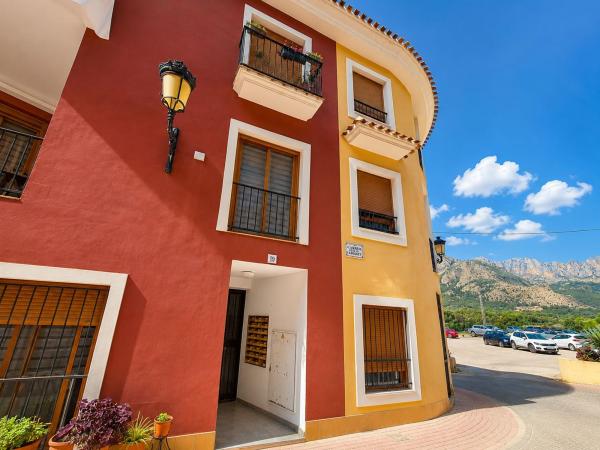 Venta de piso en Piso en Calle d'Alcoi, 5, Xirles, Polop, Polop
thumbnail 2