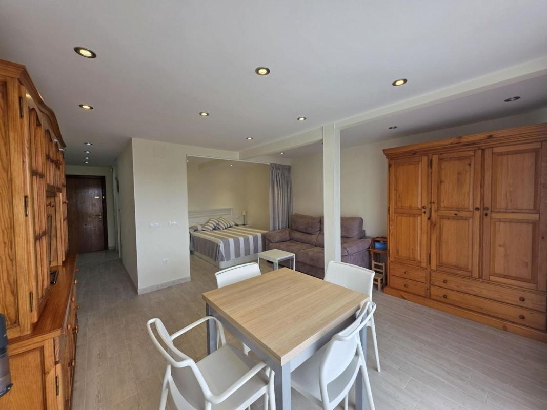 Venta de piso en Piso en Avenida de Portugal, Pueblo Levante, Benidorm, Benidorm
photo 2