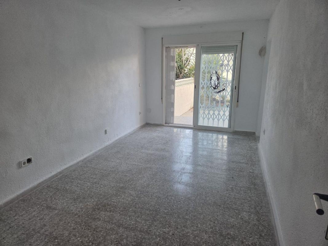 Properties for sale and rent in Spain photo 3