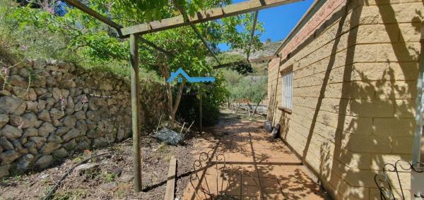 Продаётся загородный участок в  Finca rústica en Confrides , Конфридес photo 4