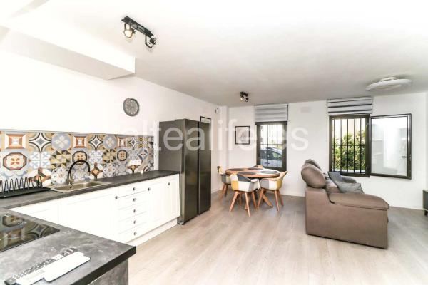 Продажа квартиры на Piso en Calle la Sèquia, Altea Pueblo, Altea, Алтея
 photo 1