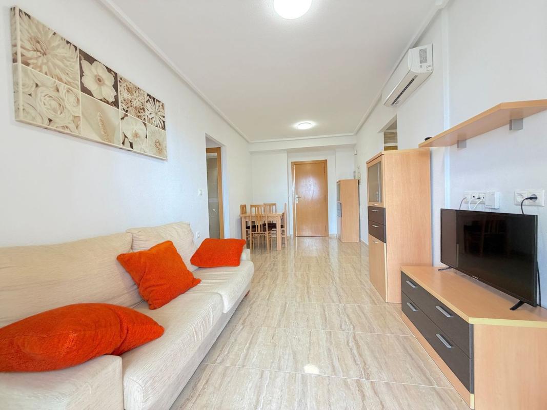 Venta de piso en Piso en Calle Presidente Adolfo Suárez, 18, Pueblo Poniente, Benidorm, Benidorm
photo 1