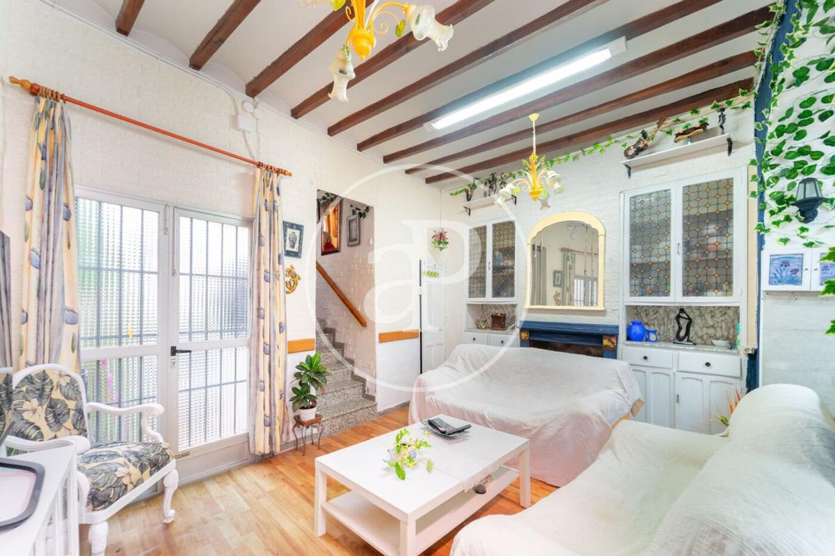 Properties for sale and rent in Spain photo 2