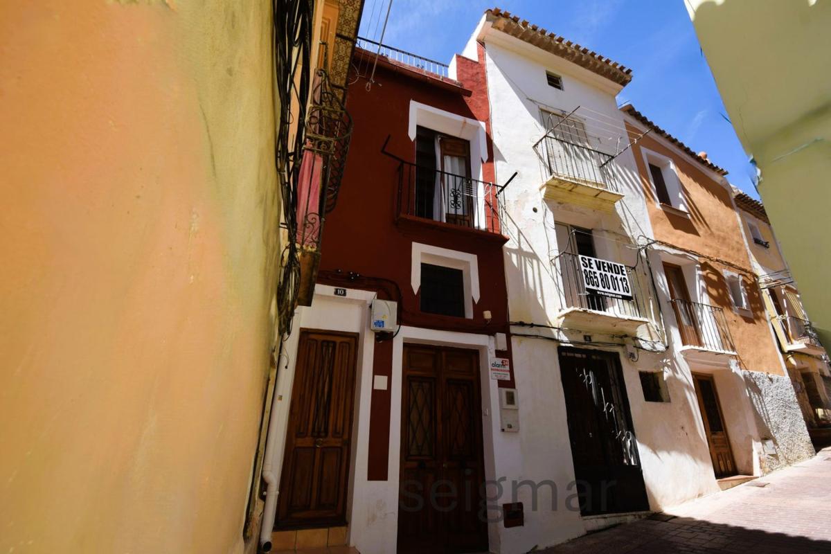 Продажа таунхауса в Chalet adosado en Calle Sant Benet s/n, Platja Vila Joiosa, La Villajoyosa / Vila Joiosa , Ла Виллахойоса / Вила Хойоса photo 1