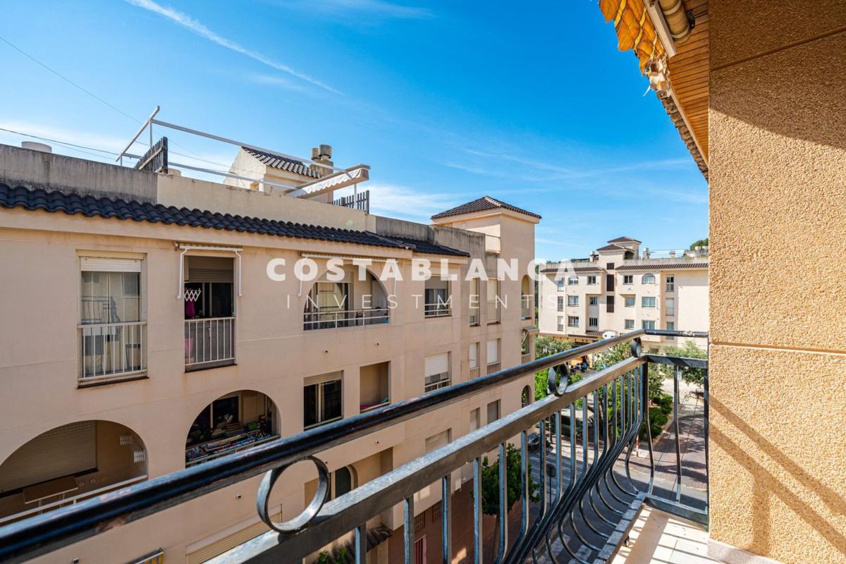 Venta de piso en Piso en Calle Nou de Octubre, Casco urbano, Polop, Polop
photo 1