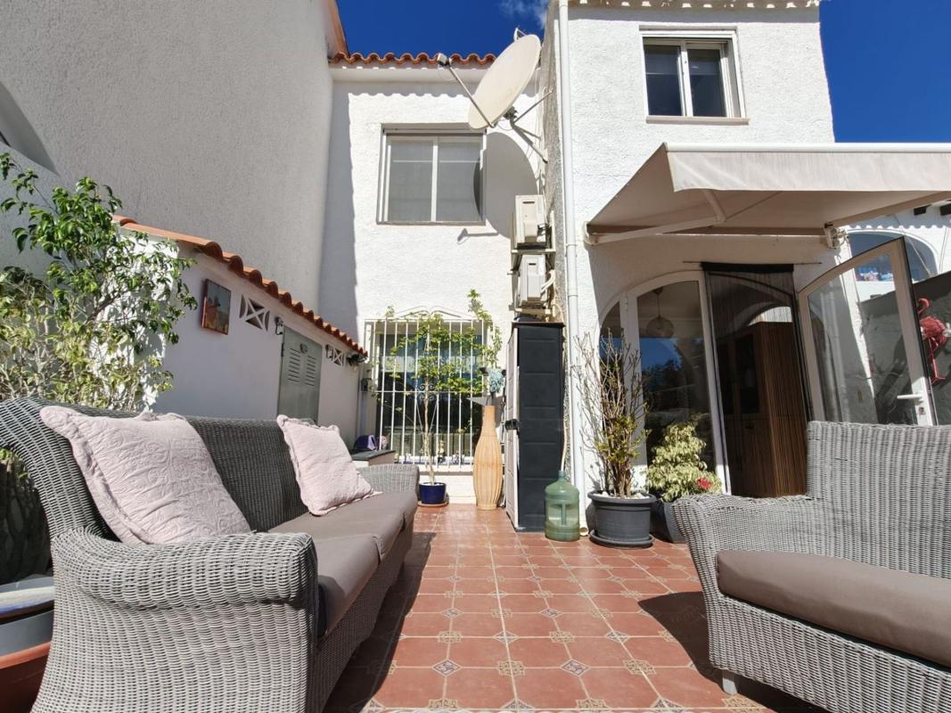 Продажа таунхауса в Chalet adosado en Calle Mar Caspi, El Tossal-Bello Horizonte, La Nucia , Ла Нусия photo 1