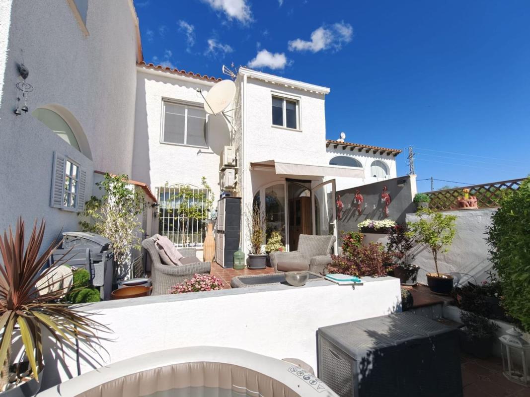 Продажа таунхауса в Chalet adosado en Calle Mar Caspi, El Tossal-Bello Horizonte, La Nucia , Ла Нусия photo 2