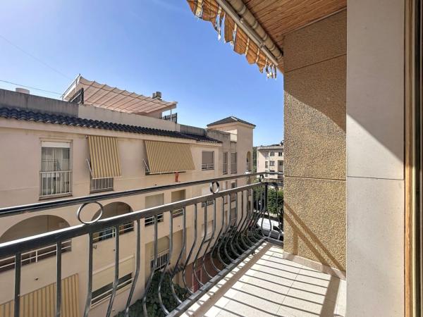 Venta de piso en Piso en Casco urbano, Polop, Polop
thumbnail 2