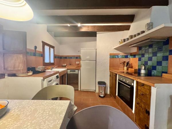 Chalet pareado en Calle d'Enmig, La Nucia Pueblo, La Nucia thumbnail 2