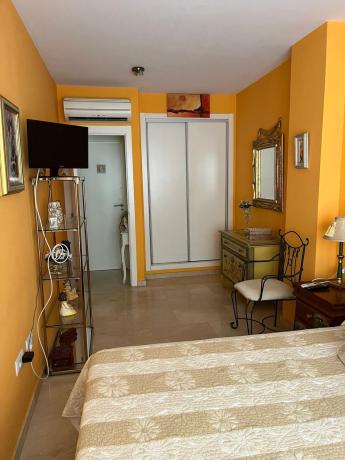 Venta de piso en Piso en Calle de la Montera, Pueblo Poniente, Benidorm, Benidorm
thumbnail 2