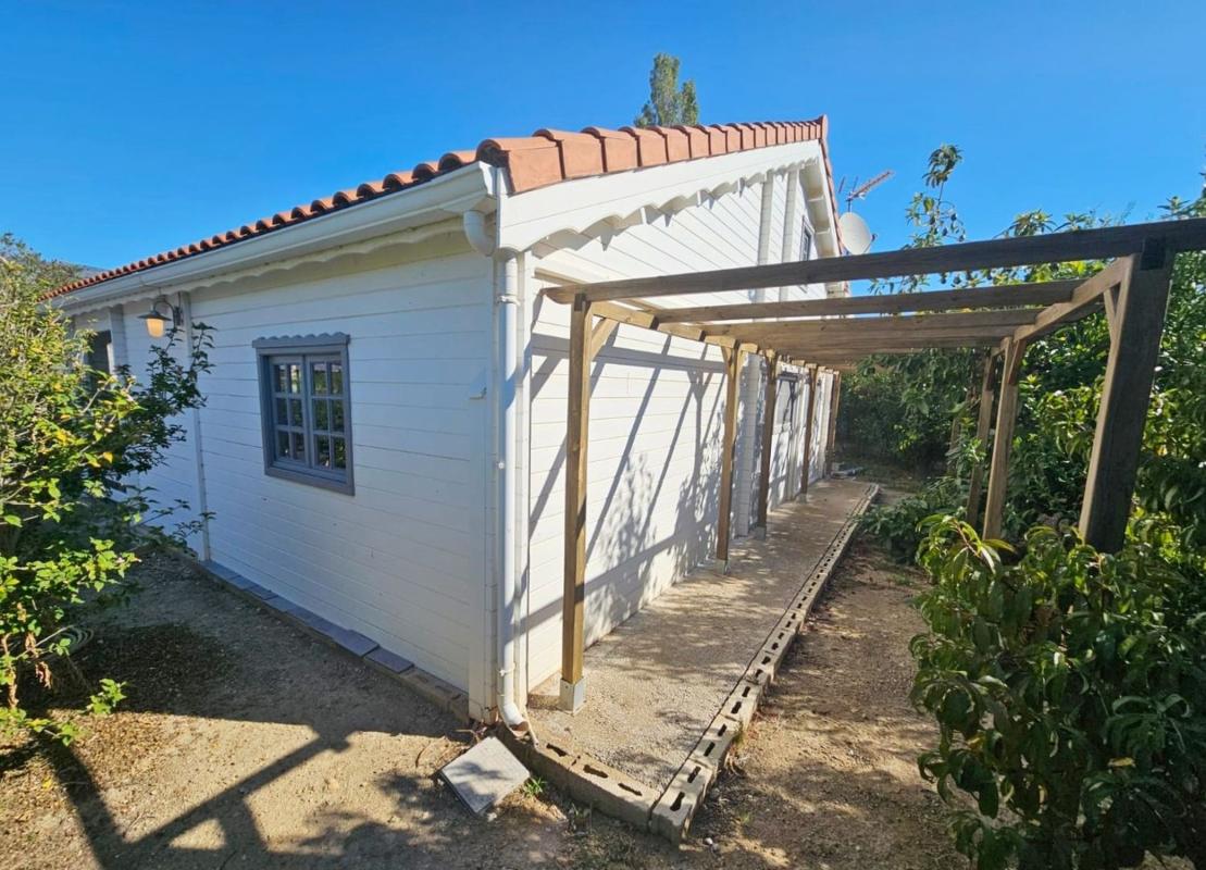 Properties for sale and rent in Spain photo 2
