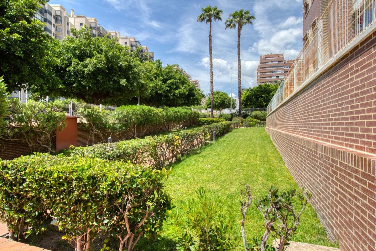 Venta de piso en Piso en Bulevar - Puerta Mítica, La Villajoyosa / Vila Joiosa, La Villajoyosa / Vila Joiosa
 photo 3