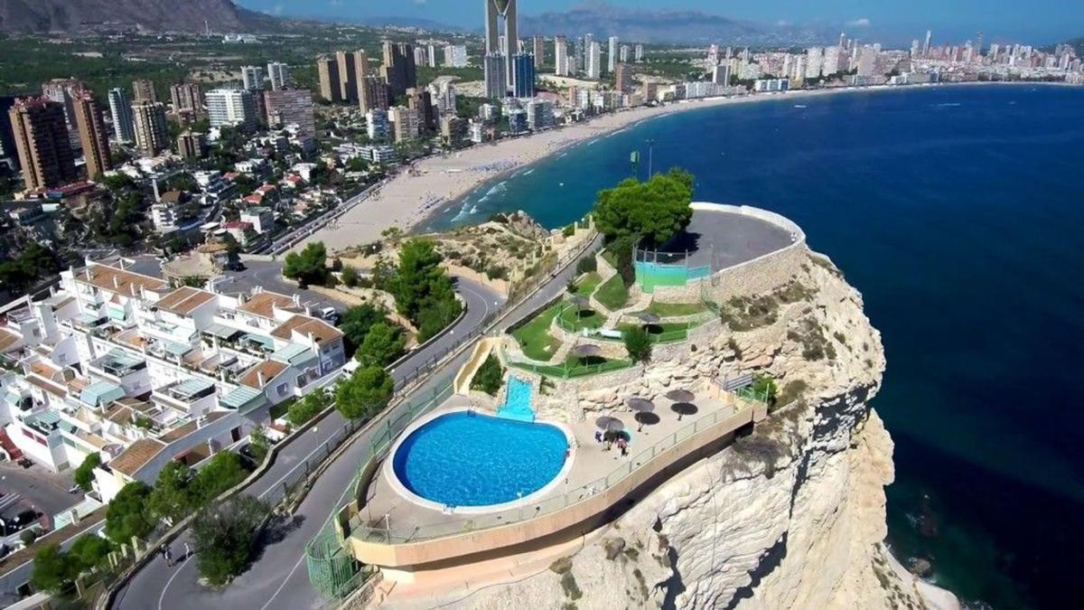 Sale of townhouse in Chalet adosado en Calle Noreña s/n, Playa de Poniente, Benidorm , Benidorm photo 1