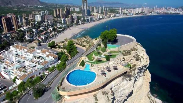 Chalet adosado en Calle Noreña s/n, Playa de Poniente, Benidorm photo 1