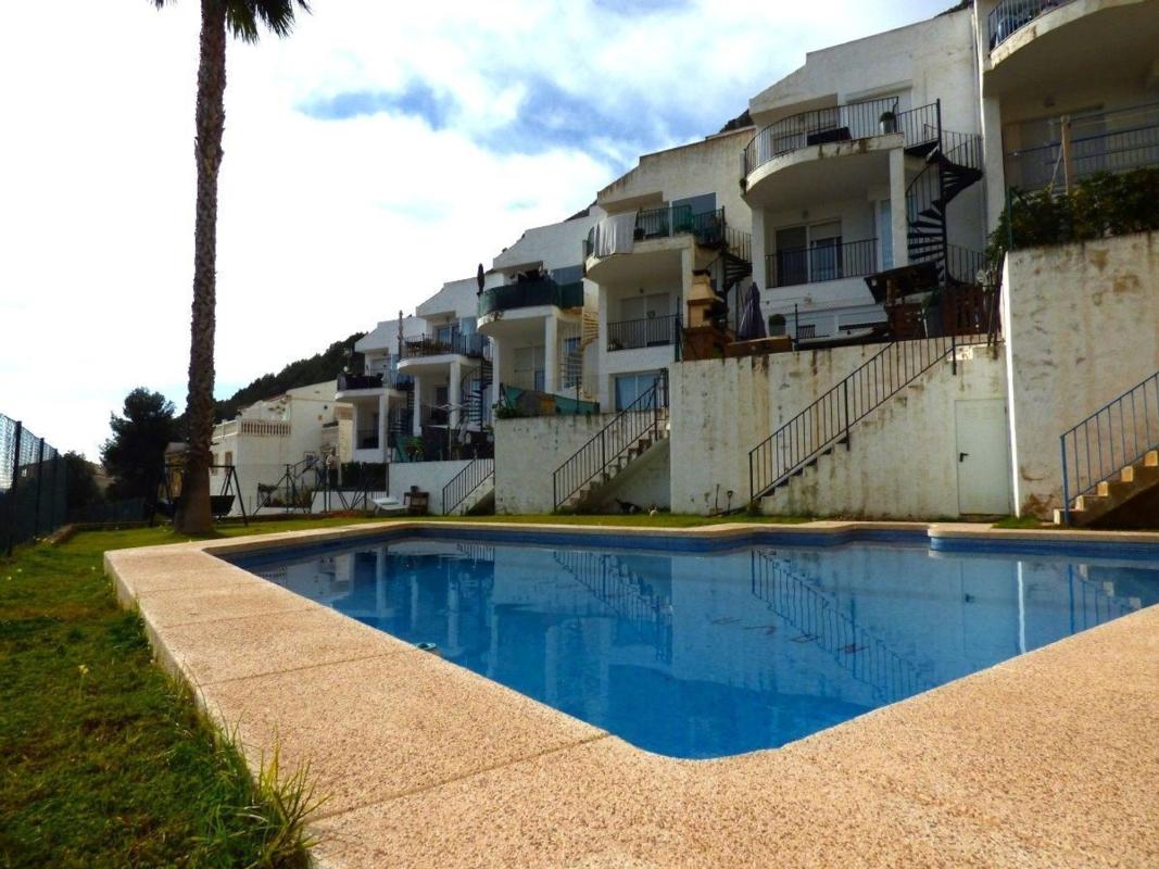 Продажа таунхауса в Chalet adosado en Urbanización la Almedia, Callosa d'En Sarria , Каллоса д'Эн-Саррия photo 2