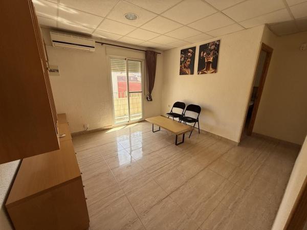 Venta de piso en Piso en Calle Virgen de la Soledad, Plaza Castelar - Mercado Central, Elda, Elda
thumbnail 2