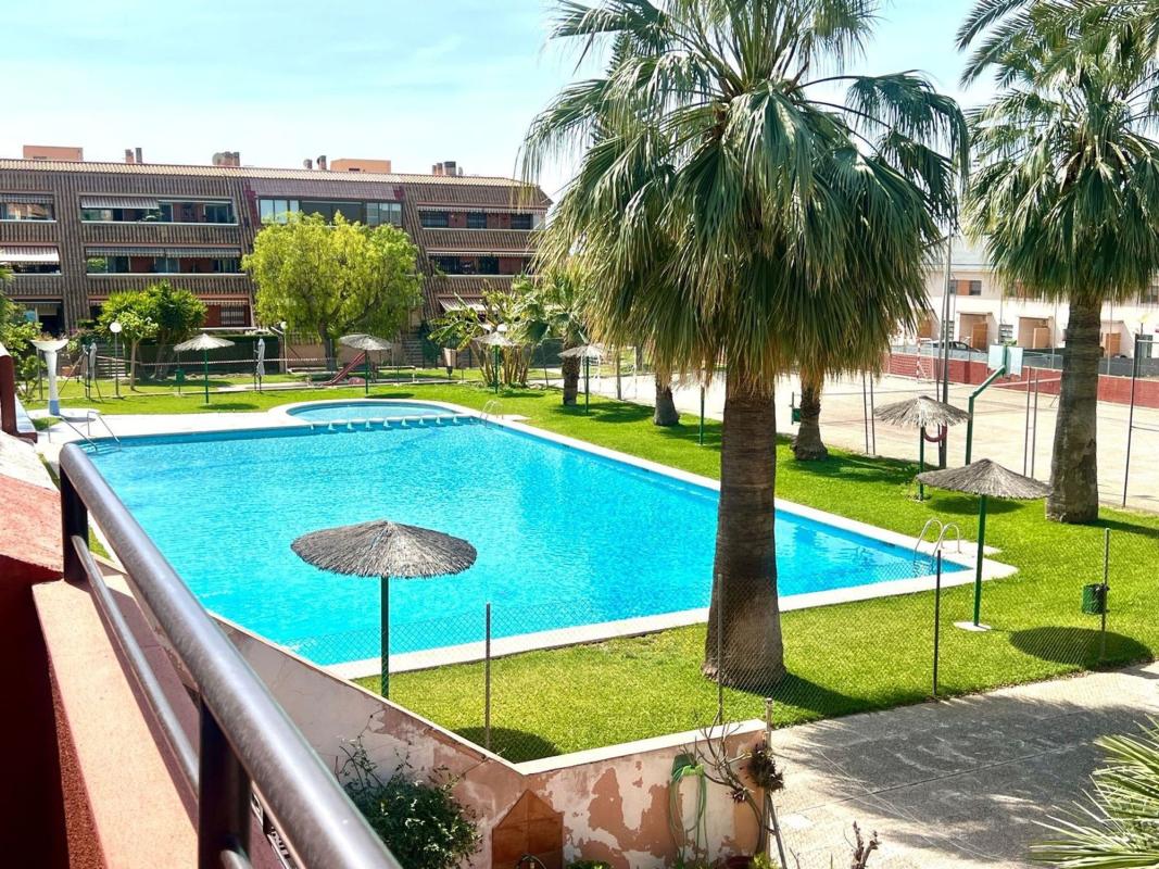 Venta de chalet adosado en Chalet adosado en Calle la Maigmona, Centro, San Juan de Alicante , San Juan de Alicante photo 1