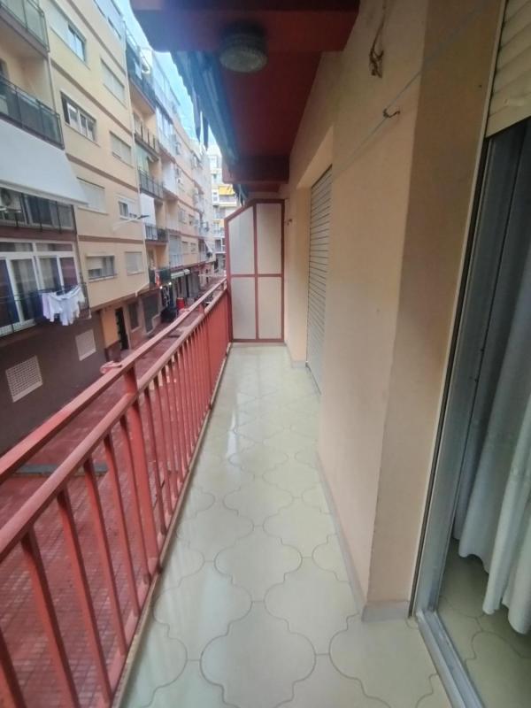 Sprzedaż mieszkania w Piso en Calle Gardenias, Centro Urbano, Benidorm, Benidorm
photo 1
