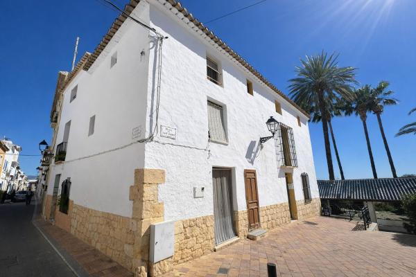 Chalet pareado en Pz Sant Antoni, La Nucia Pueblo, La Nucia thumbnail 1